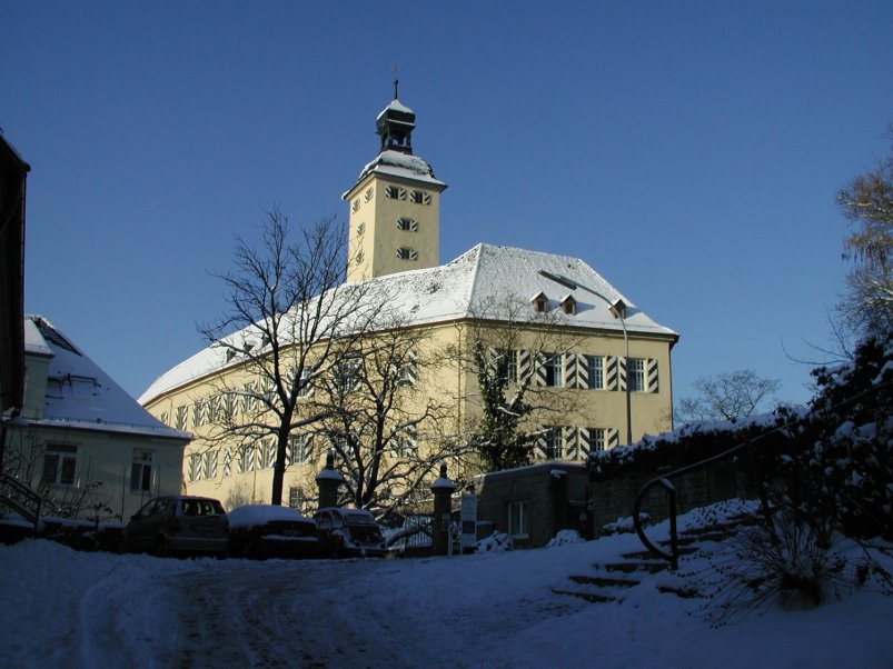 Blick auf Schloss Horneck, den Sitz des Siebenbürgischen Museums im Winter.